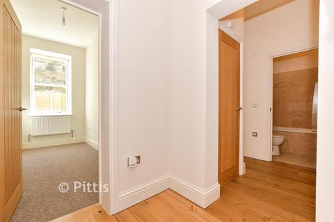 2 bedroom ground floor flat for sale, Hambrough House, Ventnor PO38