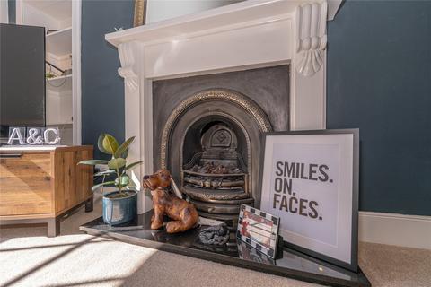 2 bedroom flat for sale, Raeburn Street, Edinburgh EH4