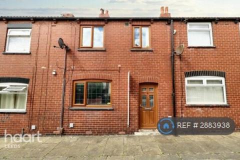 3 bedroom terraced house to rent, Thornleigh Mount, Leeds, LS9