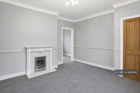 3 bedroom terraced house to rent, Thornleigh Mount, Leeds, LS9