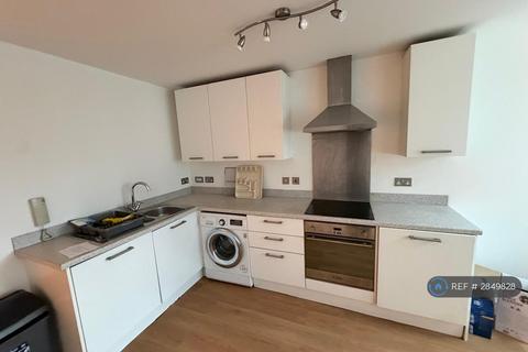 Studio to rent, Marco Island, Nottingham, NG1