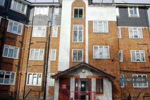 2 bedroom flat to rent, Vane House, London, N2