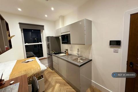 Studio to rent, Deluxe, Derby, DE1