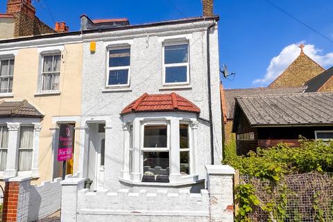 2 bedroom end of terrace house for sale, Barden Street, Plumstead, London, SE18 2EP