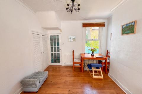 2 bedroom end of terrace house for sale, Barden Street, Plumstead, London, SE18 2EP