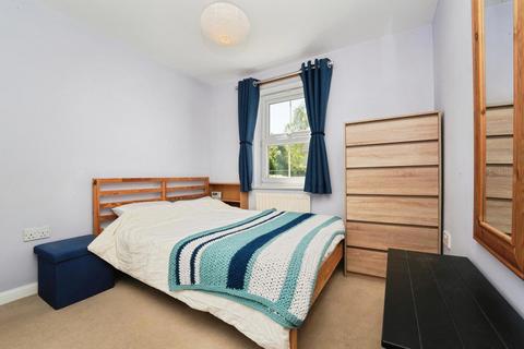 1 bedroom flat for sale, Appleyard Close, CHELTENHAM, Gloucestershire, GL51