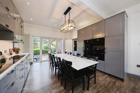 3 bedroom detached house for sale, Stapenhill Road, Burton-On-Trent