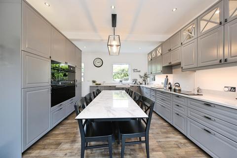 3 bedroom detached house for sale, Stapenhill Road, Burton-On-Trent