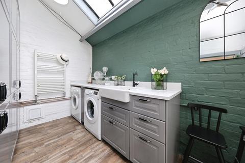 3 bedroom detached house for sale, Stapenhill Road, Burton-On-Trent