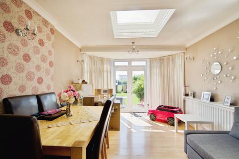 4 bedroom terraced house for sale, Nelson Road, London, E4
