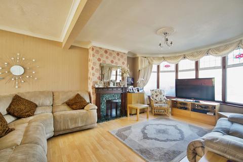 4 bedroom terraced house for sale, Nelson Road, London, E4