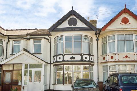 4 bedroom terraced house for sale, Nelson Road, London, E4