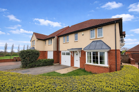 4 bedroom detached house for sale, Longdales Place, Lincoln LN2