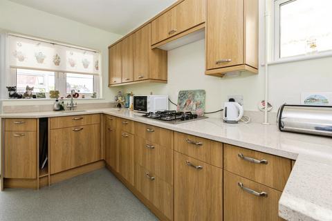 2 bedroom semi-detached bungalow for sale, Oakfield Road, Kennington, Ashford