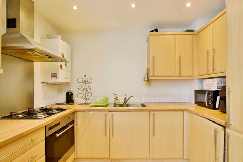 1 bedroom flat for sale, Cedar Avenue, Enfield, EN3