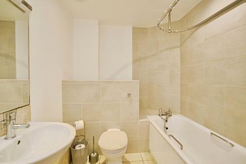 1 bedroom flat for sale, Cedar Avenue, Enfield, EN3