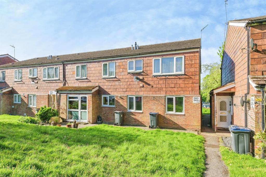 2 bedroom ground floor flat for sale
