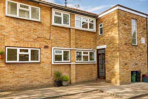 Dolphin Close, Surbiton, KT6