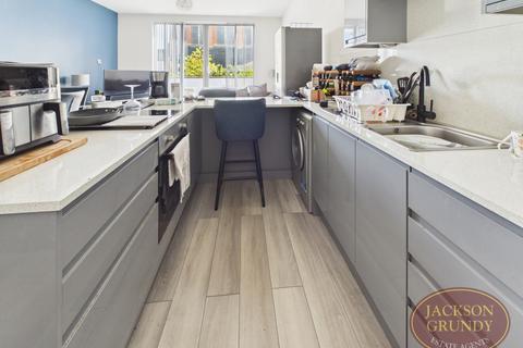 2 bedroom apartment for sale, Duke Street, The Mounts, NN1 3BA