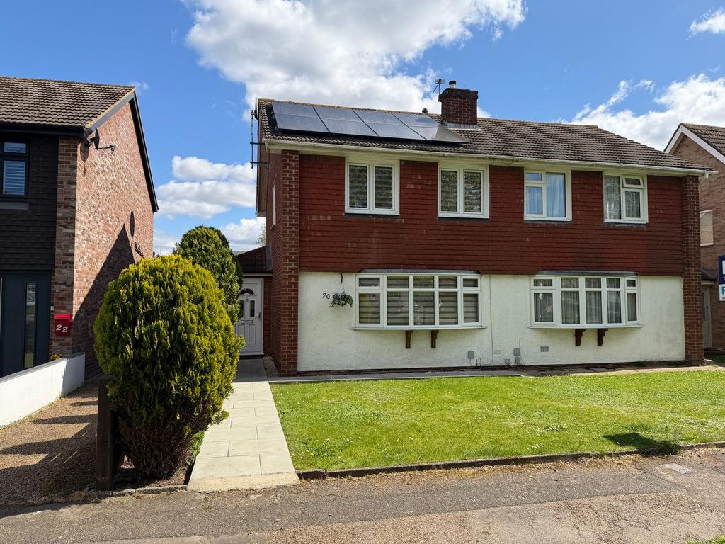 Detached house exterior, driveway, garage