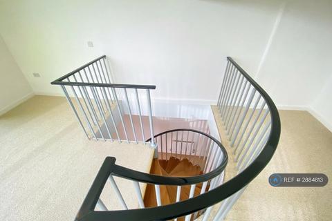 2 bedroom penthouse to rent, Wicks Place, Chelmsford, CM1