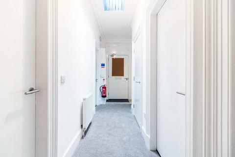 3 bedroom flat to rent, Whitehall Street, Dundee, DD1