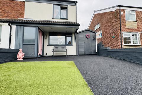 3 bedroom semi-detached house for sale, Sandpiper Road, Wigan, WN3