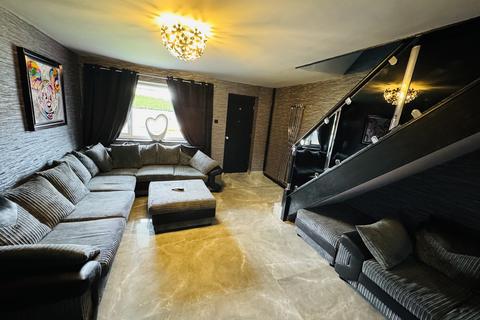 3 bedroom semi-detached house for sale, Sandpiper Road, Wigan, WN3