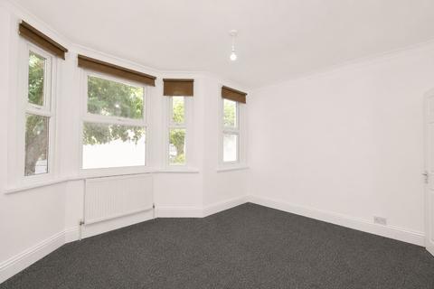 4 bedroom terraced house to rent, Poulett Road, London,  E6