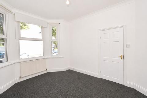 4 bedroom terraced house to rent, Poulett Road, London,  E6