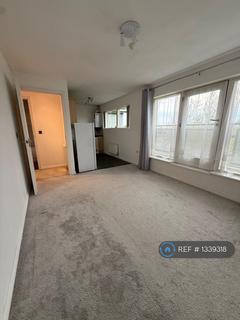 1 bedroom flat to rent, Renard Court, Cheltenham, GL51