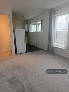 1 bedroom flat to rent, Renard Court, Cheltenham, GL51