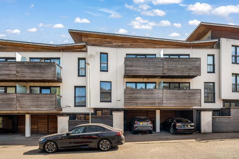 Terraced house - Dundee DD2