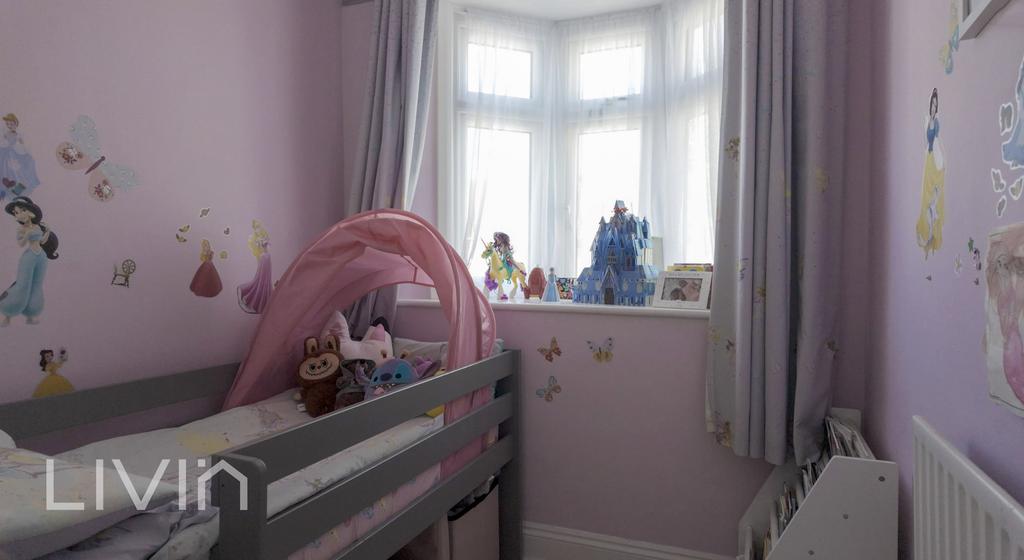 Bedroom1stfloo (1)