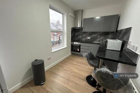 2 bedroom flat to rent, Gulson Road-, Coventry, CV1