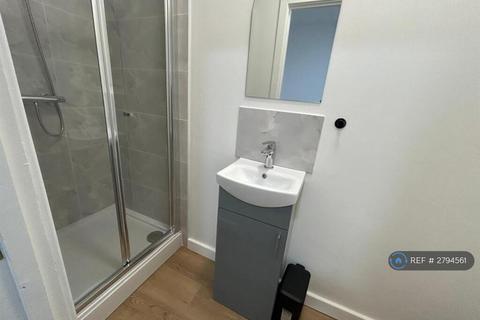 2 bedroom flat to rent, Gulson Road-, Coventry, CV1