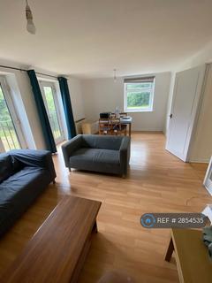 2 bedroom flat to rent, Greenlands Road, Staines-Upon-Thames, TW18