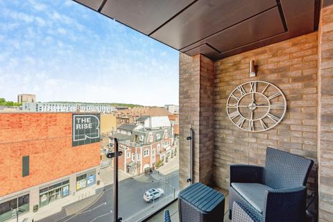 2 bedroom apartment for sale, Marketfield Way, Redhill