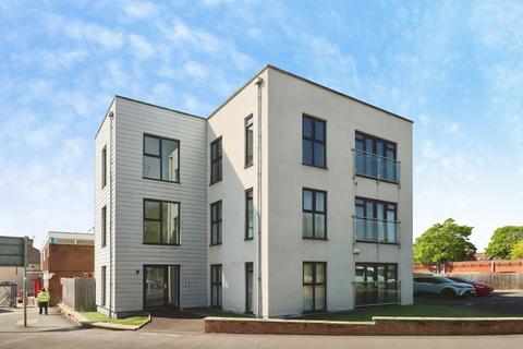 2 bedroom flat for sale, Hanham Road, Kingswood, Bristol, BS15