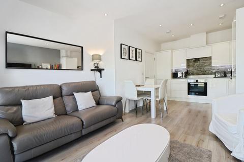 2 bedroom flat for sale, Hanham Road, Kingswood, Bristol, BS15
