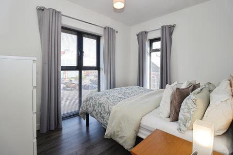2 bedroom flat for sale, Hanham Road, Kingswood, Bristol, BS15