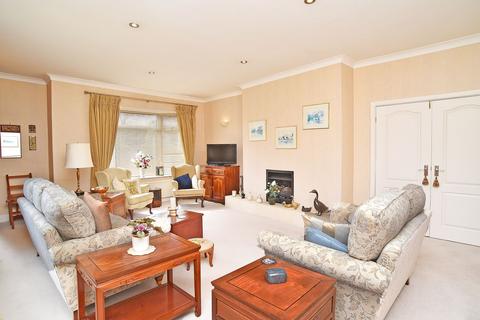 3 bedroom bungalow for sale, Leeds Road, Harrogate, HG2
