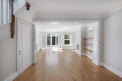 3 bedroom mews for sale, Cavalry Gardens, Putney