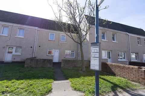 3 bedroom terraced house for sale, St. Kilda Bank, Broomlands KA11