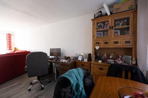 3 bedroom terraced house for sale, St. Kilda Bank, Broomlands KA11