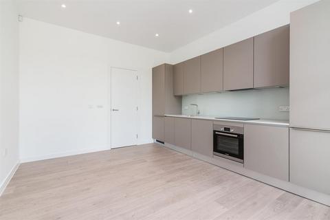 1 bedroom flat to rent, Seven Sisters Road, London, N4