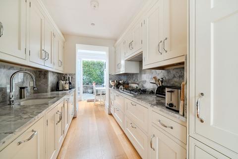 3 bedroom end of terrace house to rent, Limerston Street, Chelsea, London, SW10