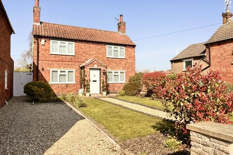 3 bedroom detached house for sale, Albert Street, Bottesford