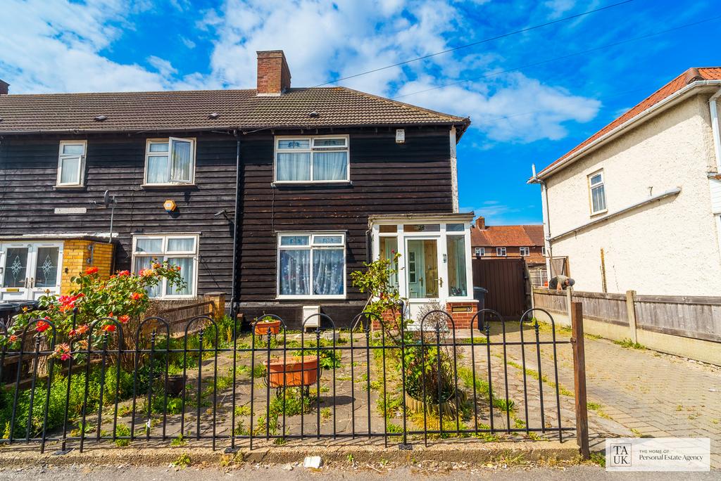 Detached house exterior, garden