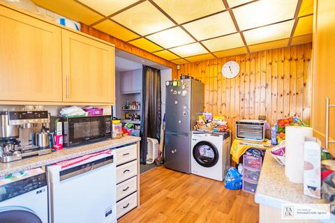 3 bedroom end of terrace house for sale, Bonham Road, Dagenham, RM8